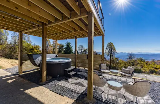 085d38bc c94f 4d19 ae33 479e340db1bb