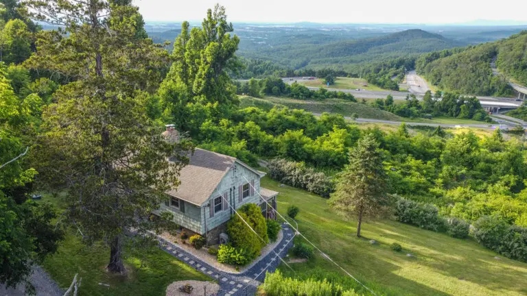 af4de4df fe99 40f2 b23d db68eae25848