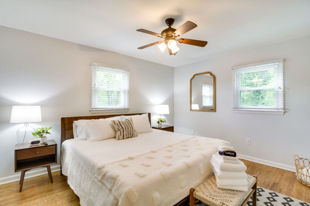 12402803 bed1 4f77 acc4 b7908633deed.jpg